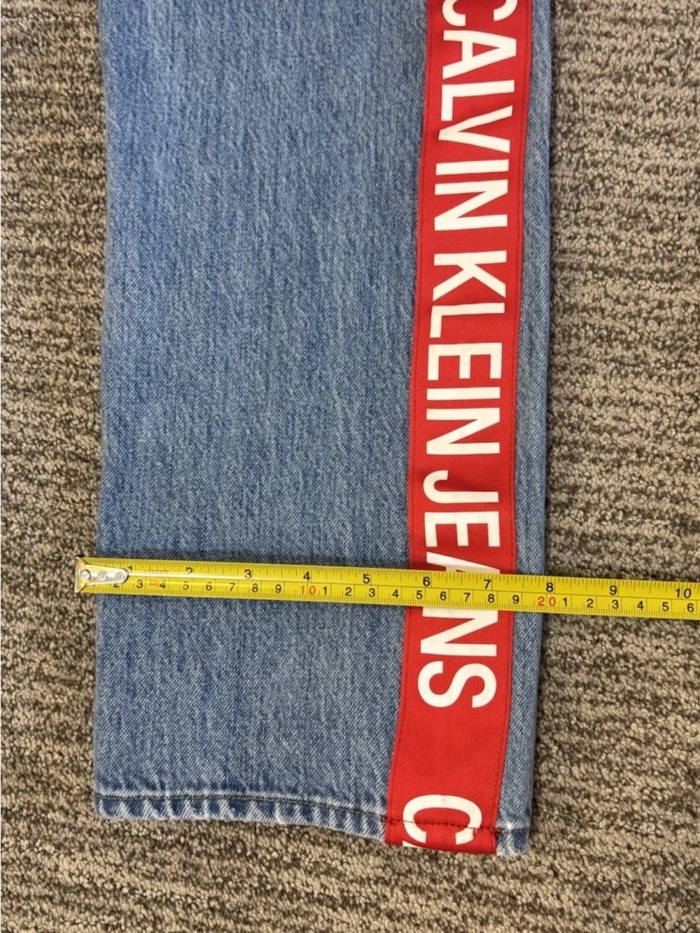 Women’s Vintage RARE Y2K Calvin Klein Denim with Red Tape Logo. Size 32x32. - Picture 7 of 10